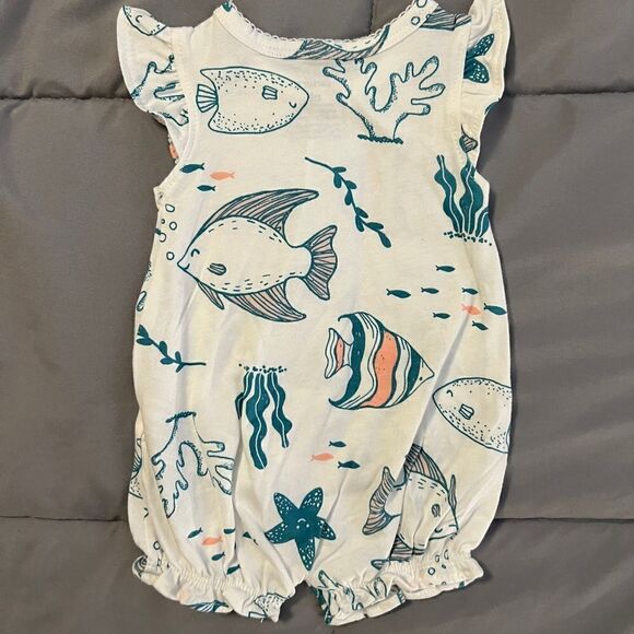 Newborn carters fish romper - Picture 2 of 3